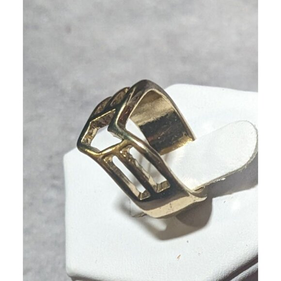 Gold Tone Slotted Chevron Fashion Ring Size 5 3/4 - Picture 4 of 12